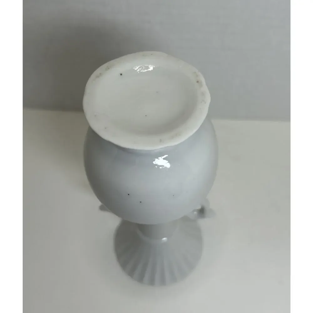 Vtg White Porcelain Bud 6